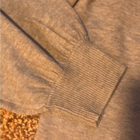 Adrianna Papell grey cardigan NWT. Silver buttons. Pleated sleeves. Size Large. - Picture 6 of 10